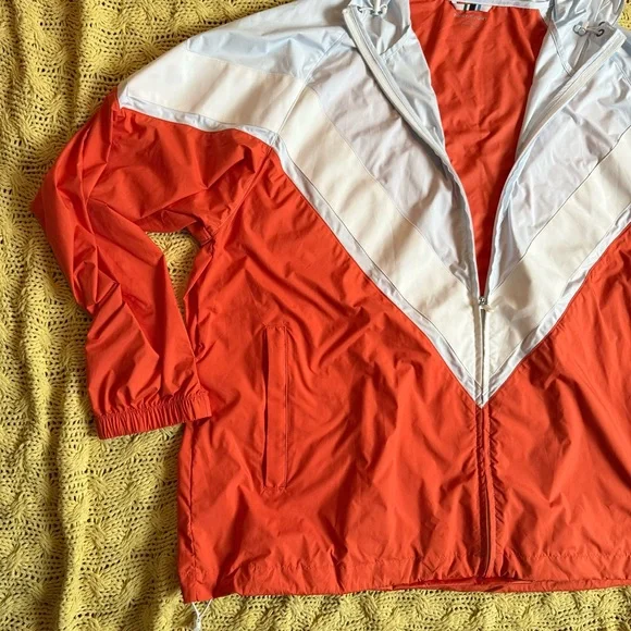 Tory Sport Chervon Orange/White Windbreaker - Picture 6 of 16